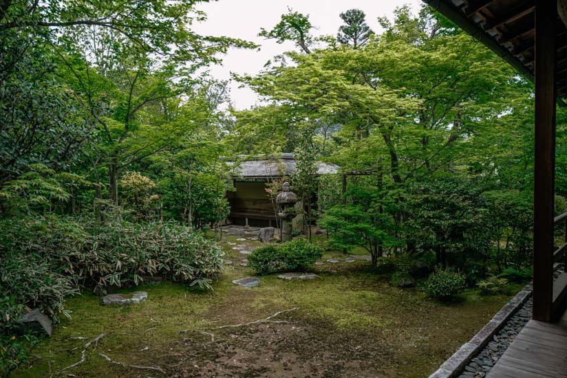 茶室のある庭園