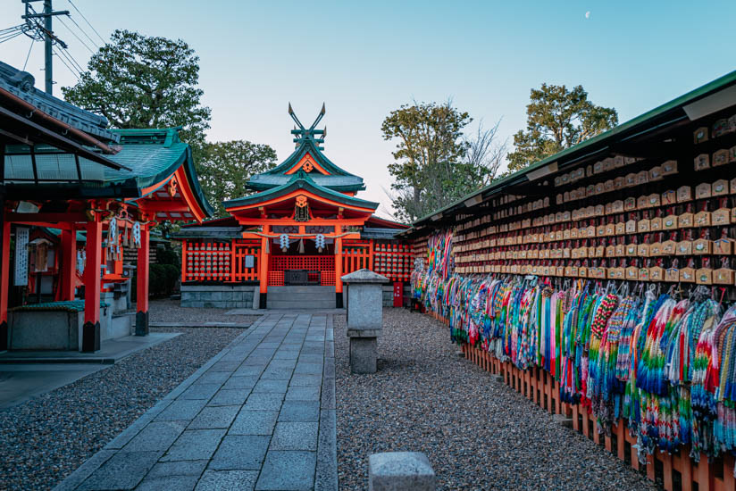 東丸神社の千羽鶴