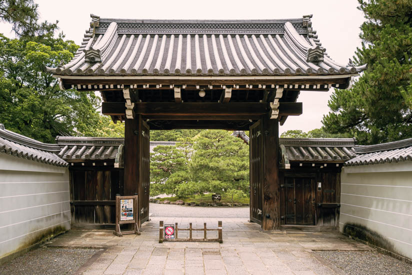 閑院宮邸跡の東門