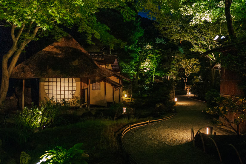 茶室・遺芳庵