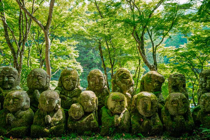 たくさんの羅漢像